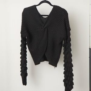 Kaari Blue black sweater